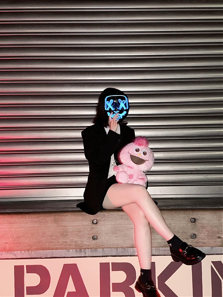 しろ